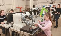 Delavnica o sodelujočih robotih v proizvodnji