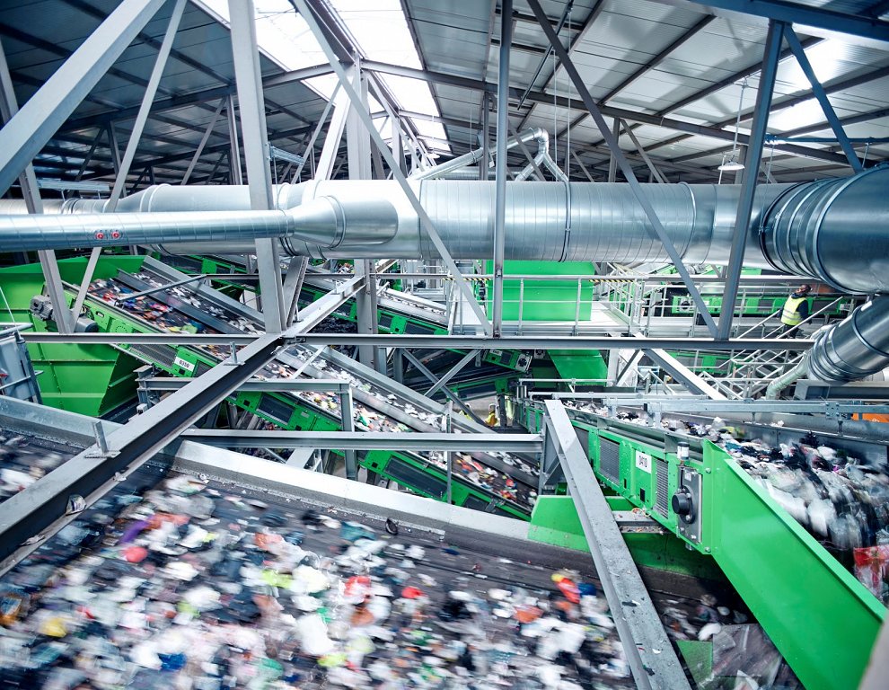 Photo 01_KRG sorting line, built by STADLER_photo courtesy of KRG_resized