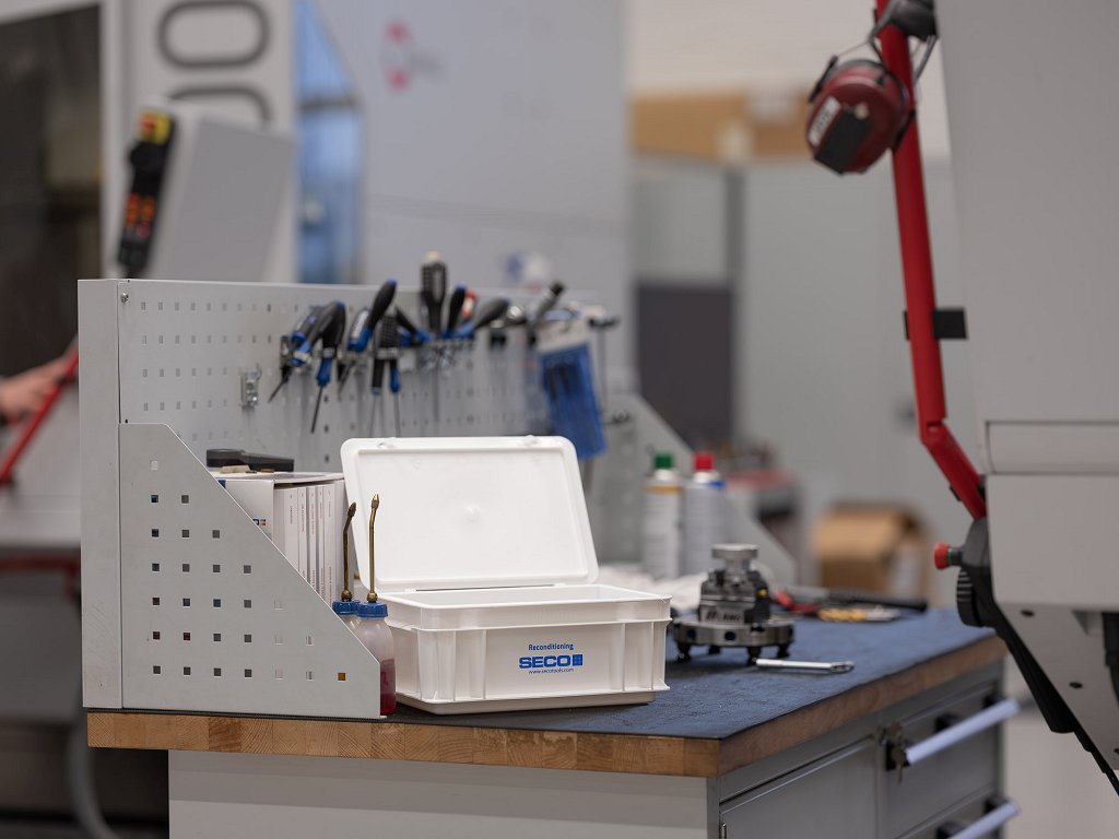 61749_Seco Tool Reconditioning Box