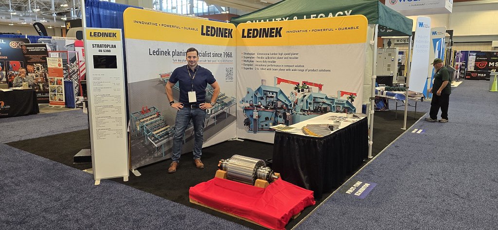 Jaka Bradač, območni vodja za področje Severne Amerike Predstavnike podjetja najdete na razstavnem prostoru 1236