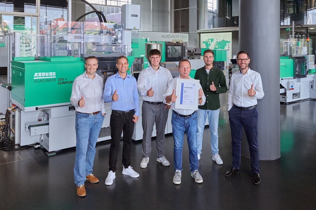 Office Bild-ISO-TEC 27001 Certificate DE 2025_DSC4768